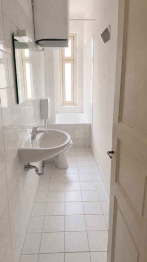 Sunny 10 qm Room inside a 3 Room WG - In the heart of Munich