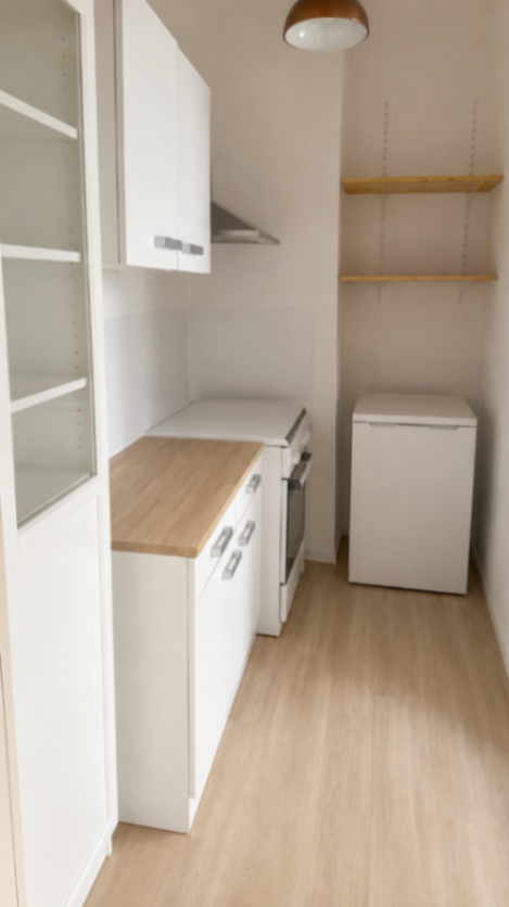 Sunny 10 qm Room inside a 3 Room WG - In the heart of Munich photo 3