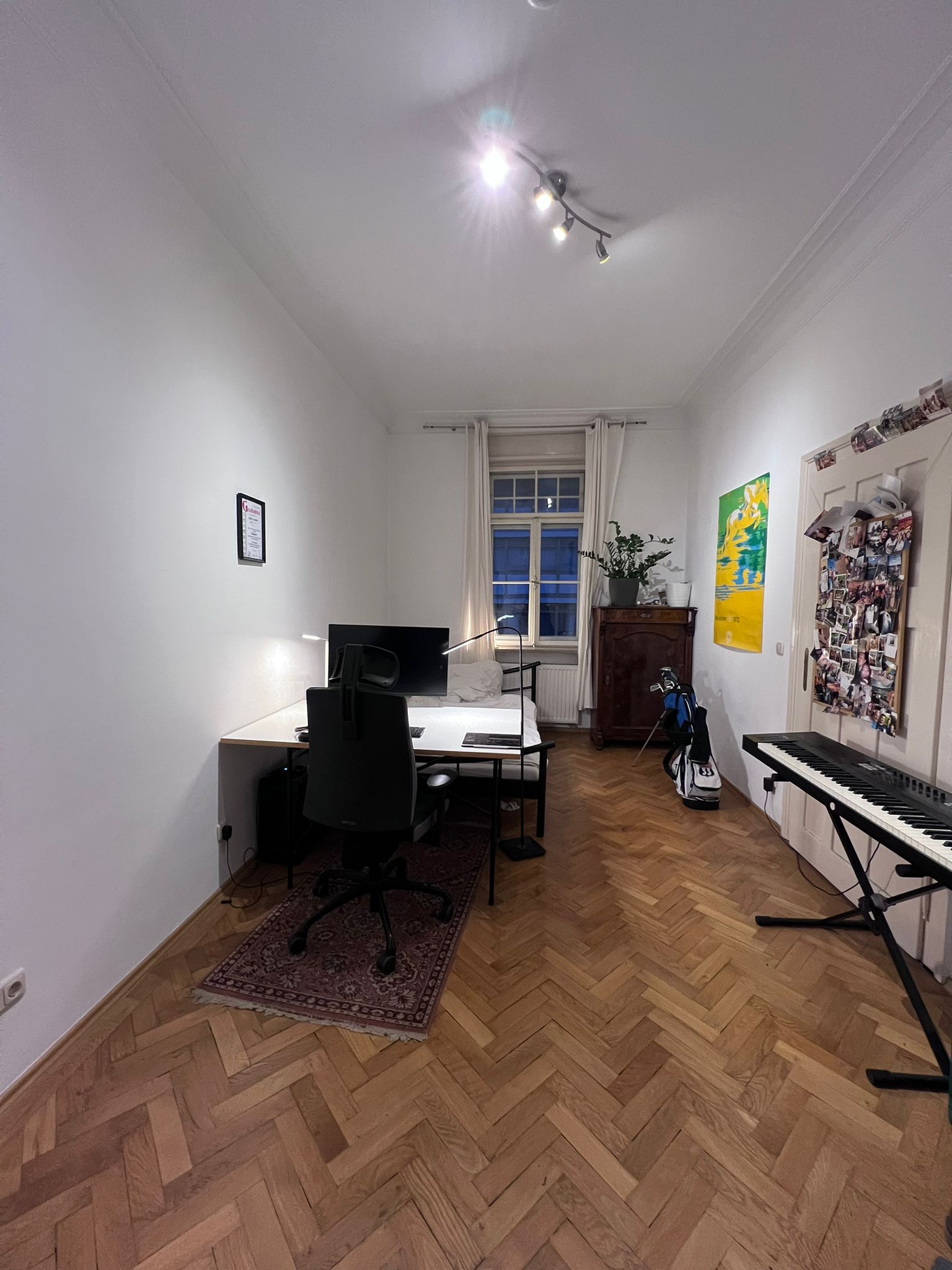 Furnished Room in Munich (Münchner Freiheit) – Short-Term Sublet | 580€ photo 2