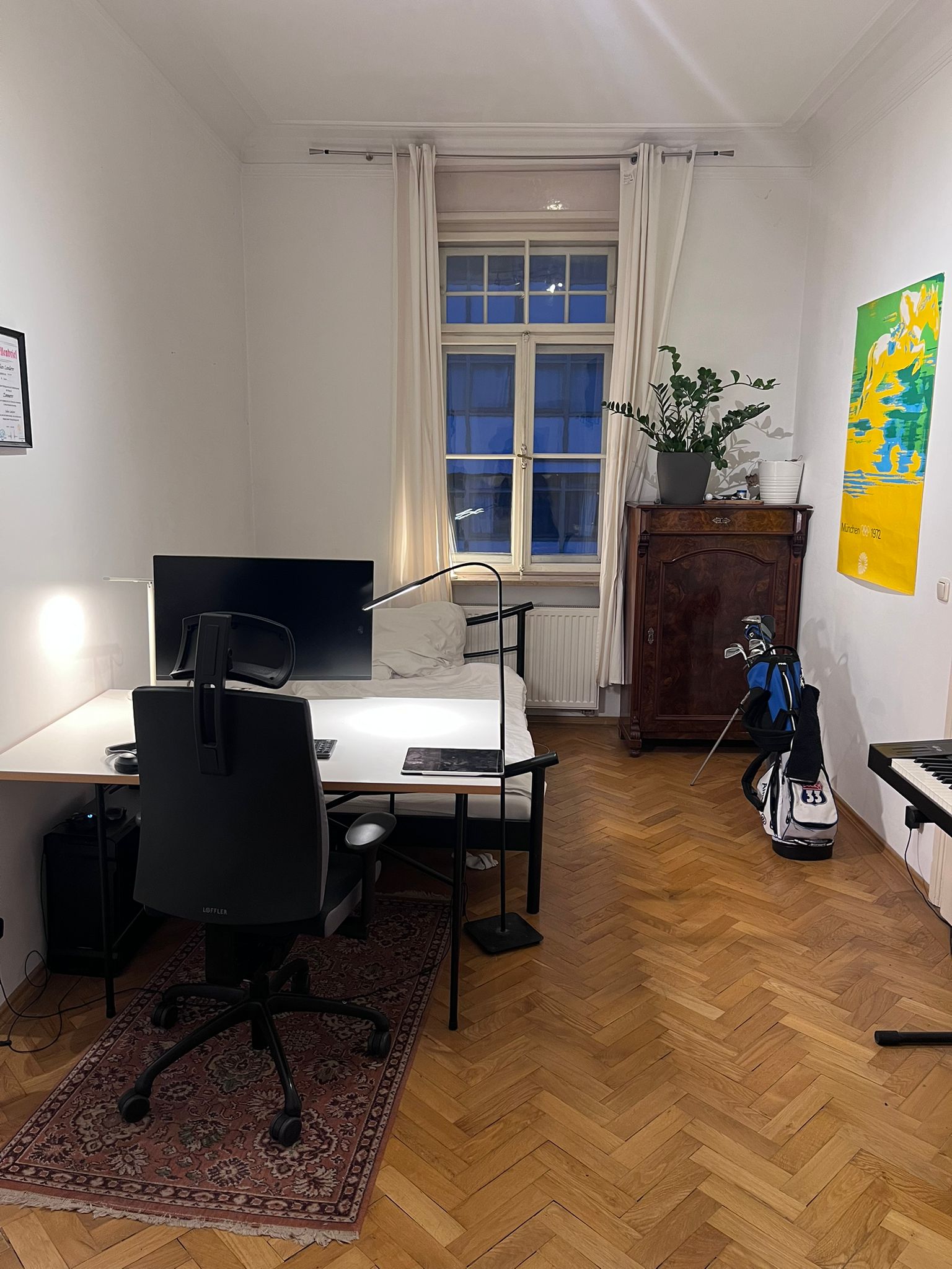 Furnished Room in Munich (Münchner Freiheit) – Short-Term Sublet | 580€ photo 3