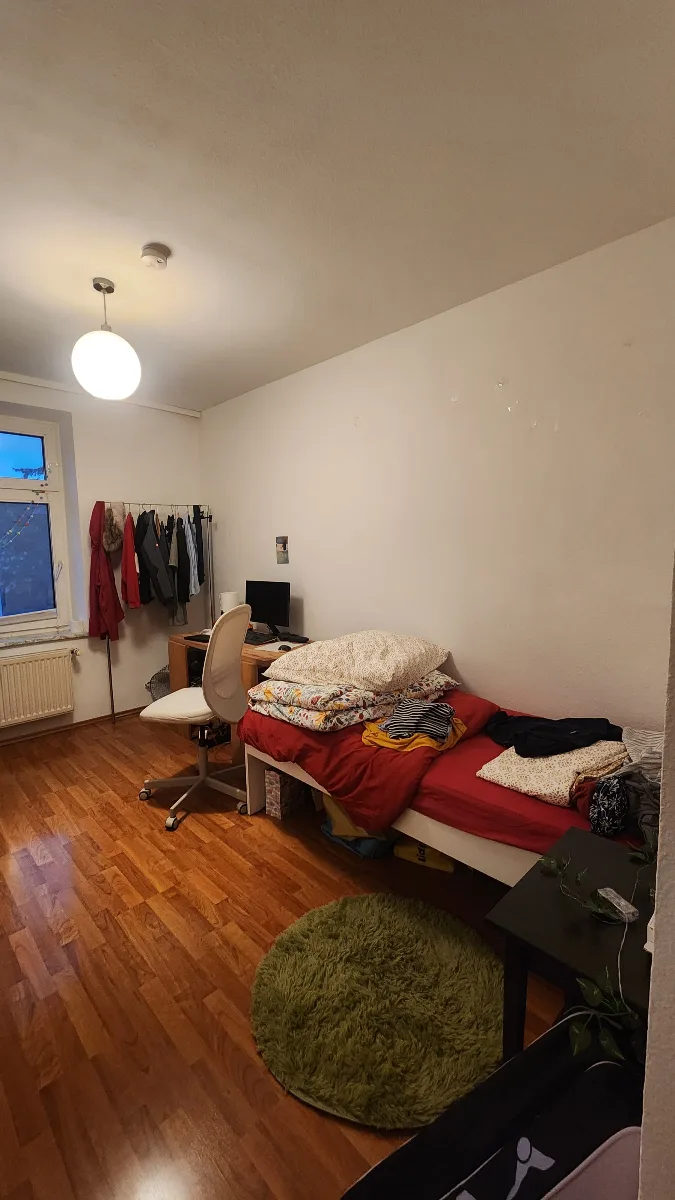 Private room in Neuhausen Nymphenburg – €800/mo, near tram