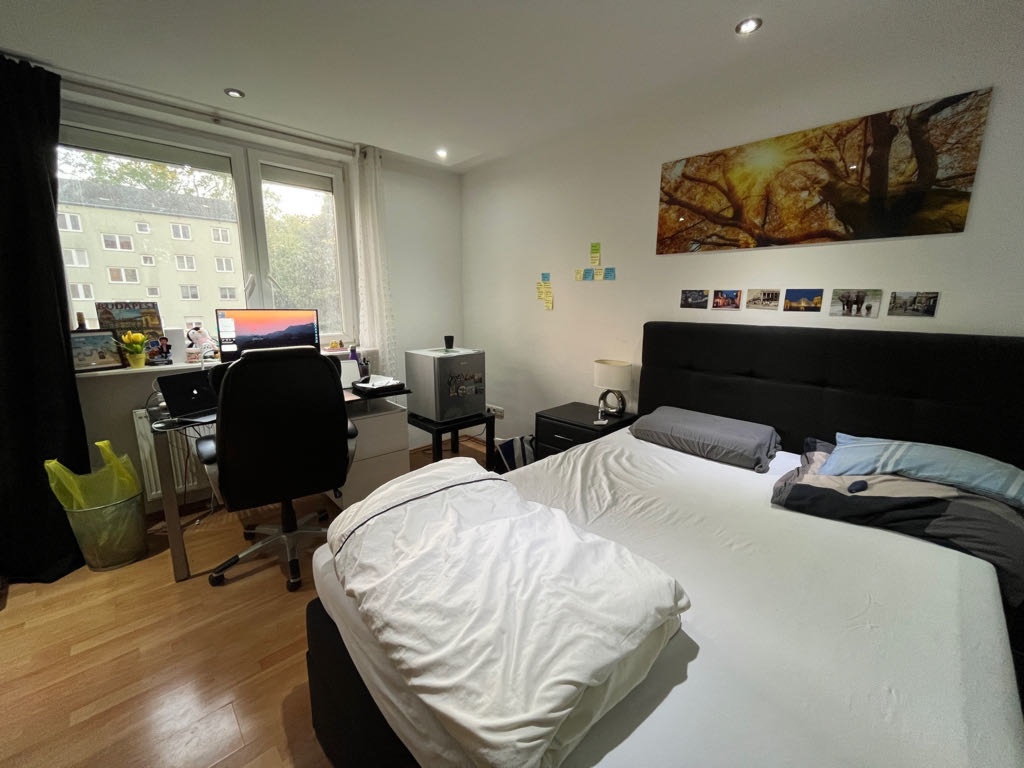 Furnished 20 m² WG Room near U2 Hasenbergl