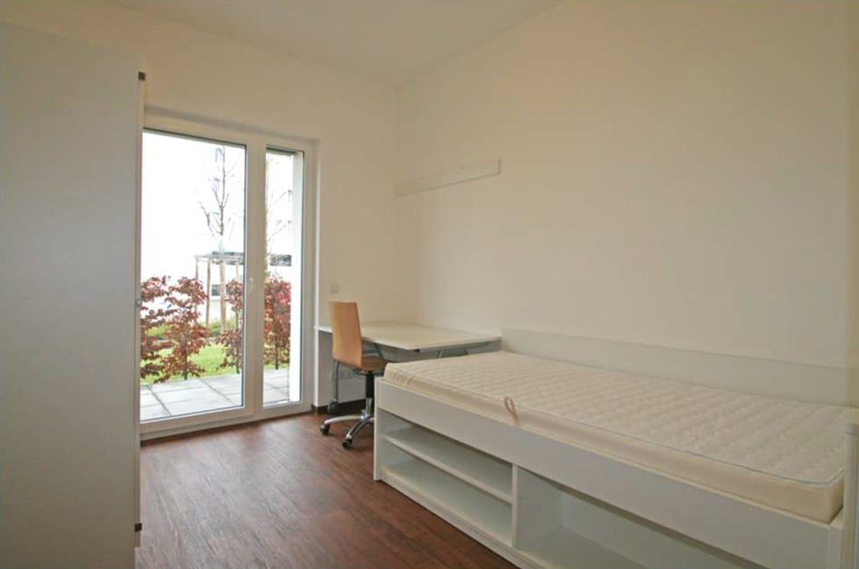 Short Term Studio Apartment in Schwabing-Freimann