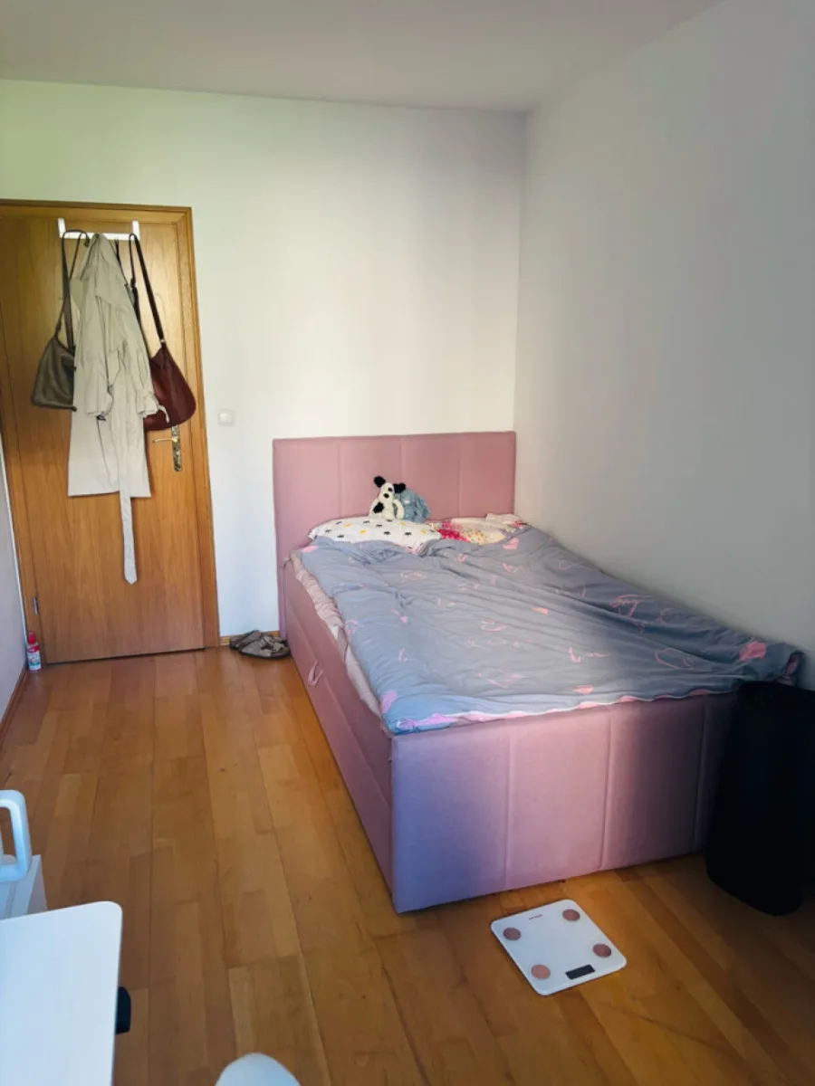 Bright furnished room near Westkreuz S Bahn from 16.06.