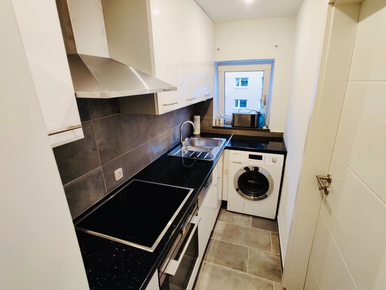 Private room in Untergiesing - €705 Warm, furnished, 4 min to U1 photo 2