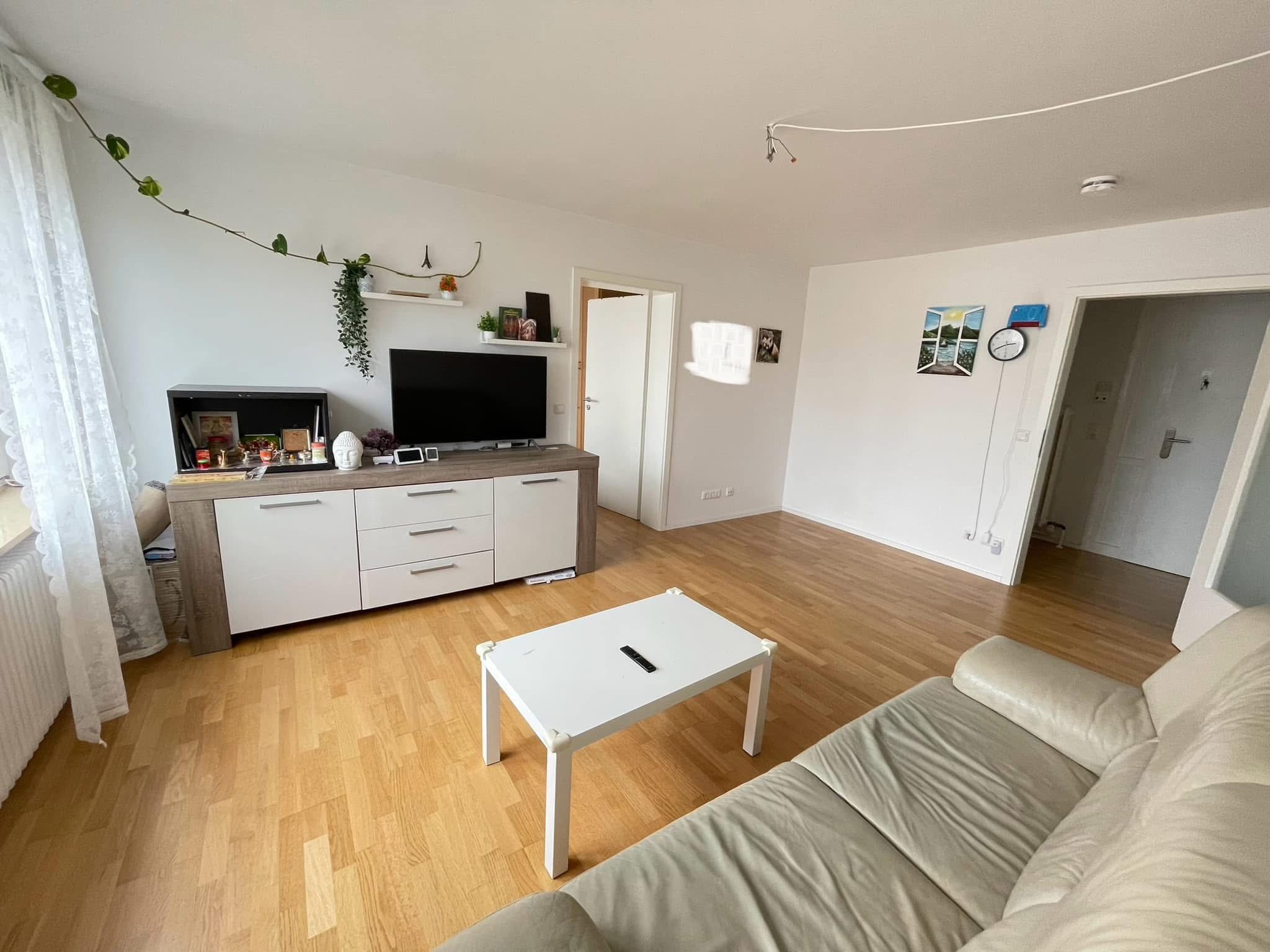 Room in 3 Room Apartment near Forstenrieder Allee U-Bahn photo 2