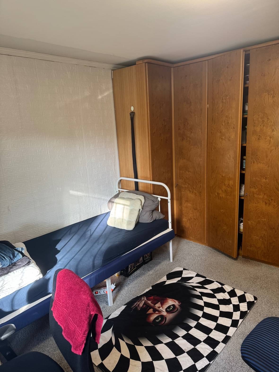 Short-Term Private Room in Moosach - 650€ - Near OEZ (May–June)