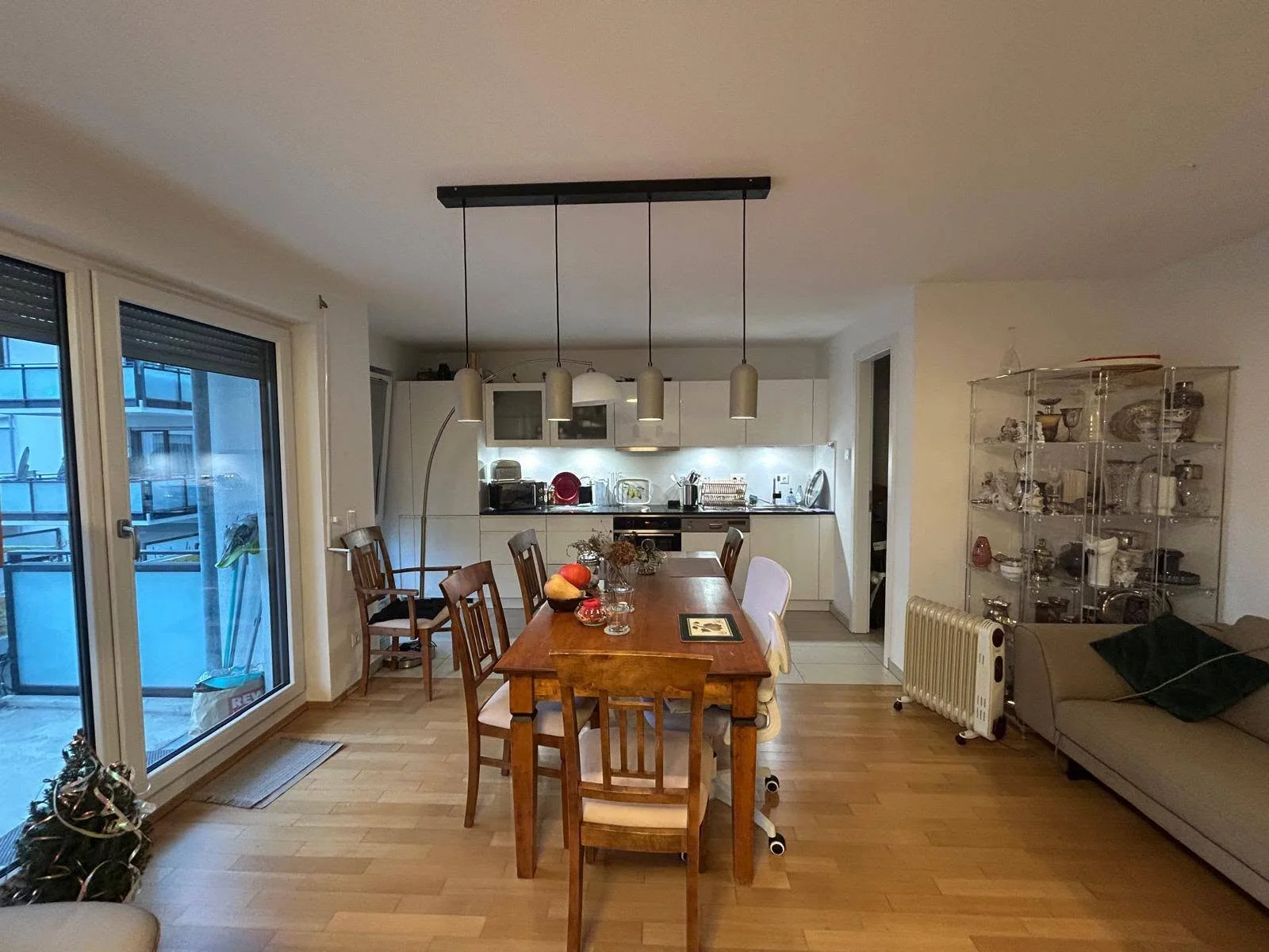 Modern WG Room by Westpark with Balcony and Parking Option photo 3