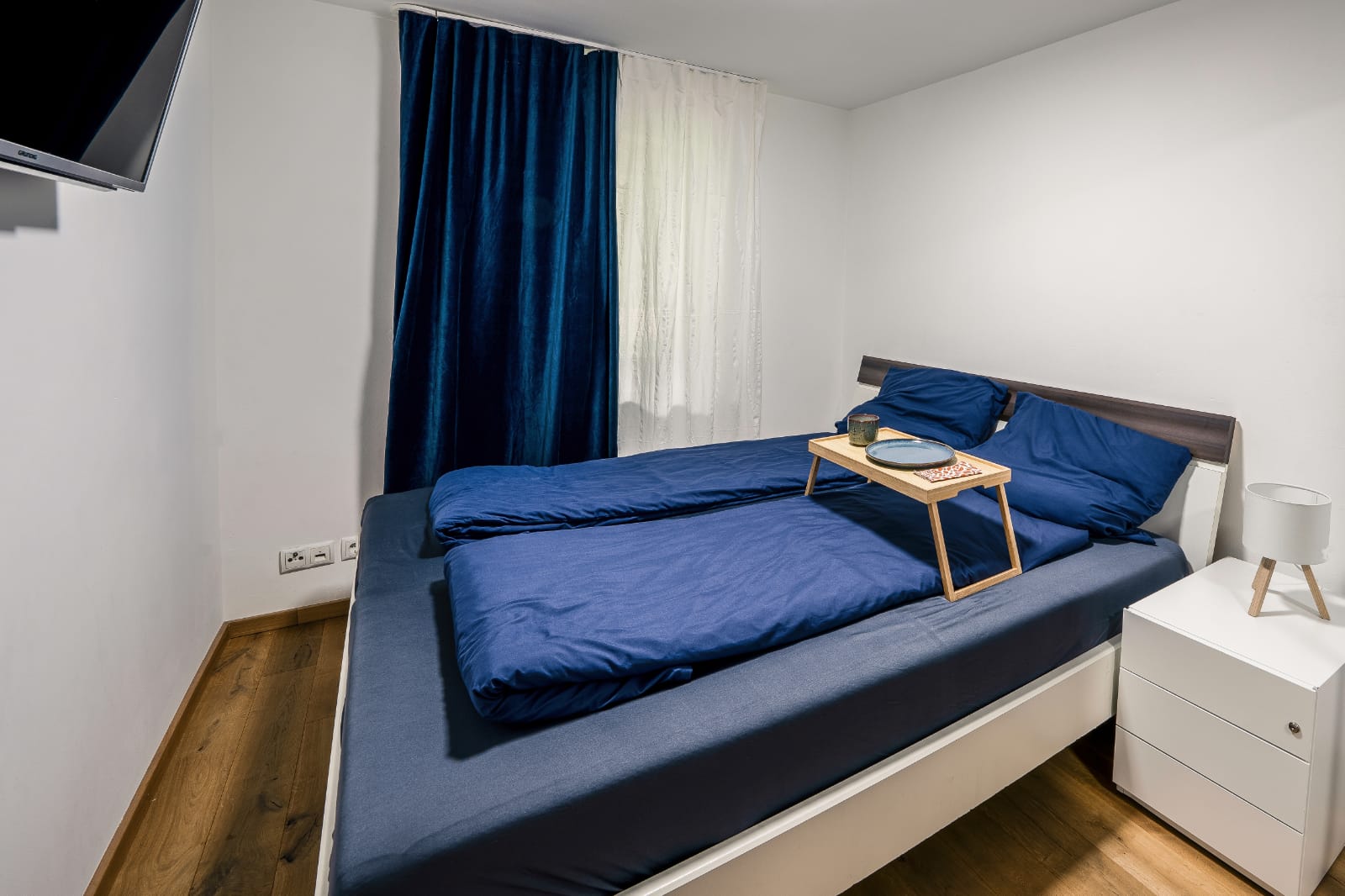 Fully Furnished Apartment for 2 in Munich (KVR Available)