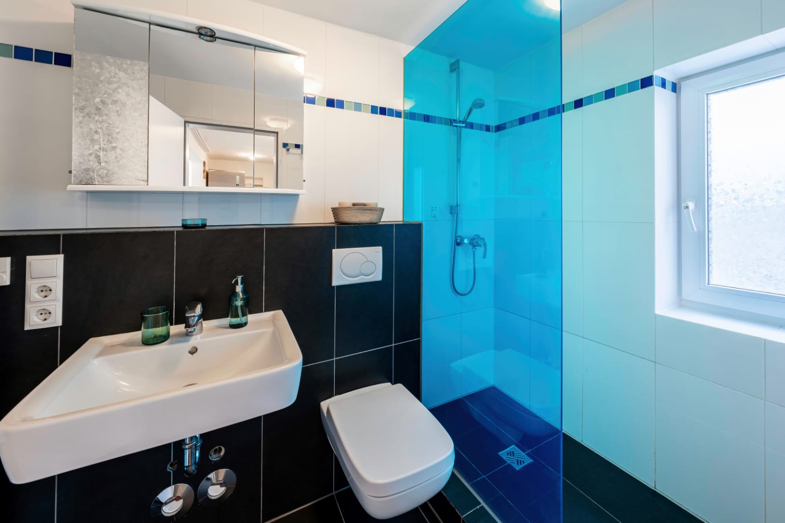 Fully Furnished Apartment for 2 in Munich (KVR Available) photo 3