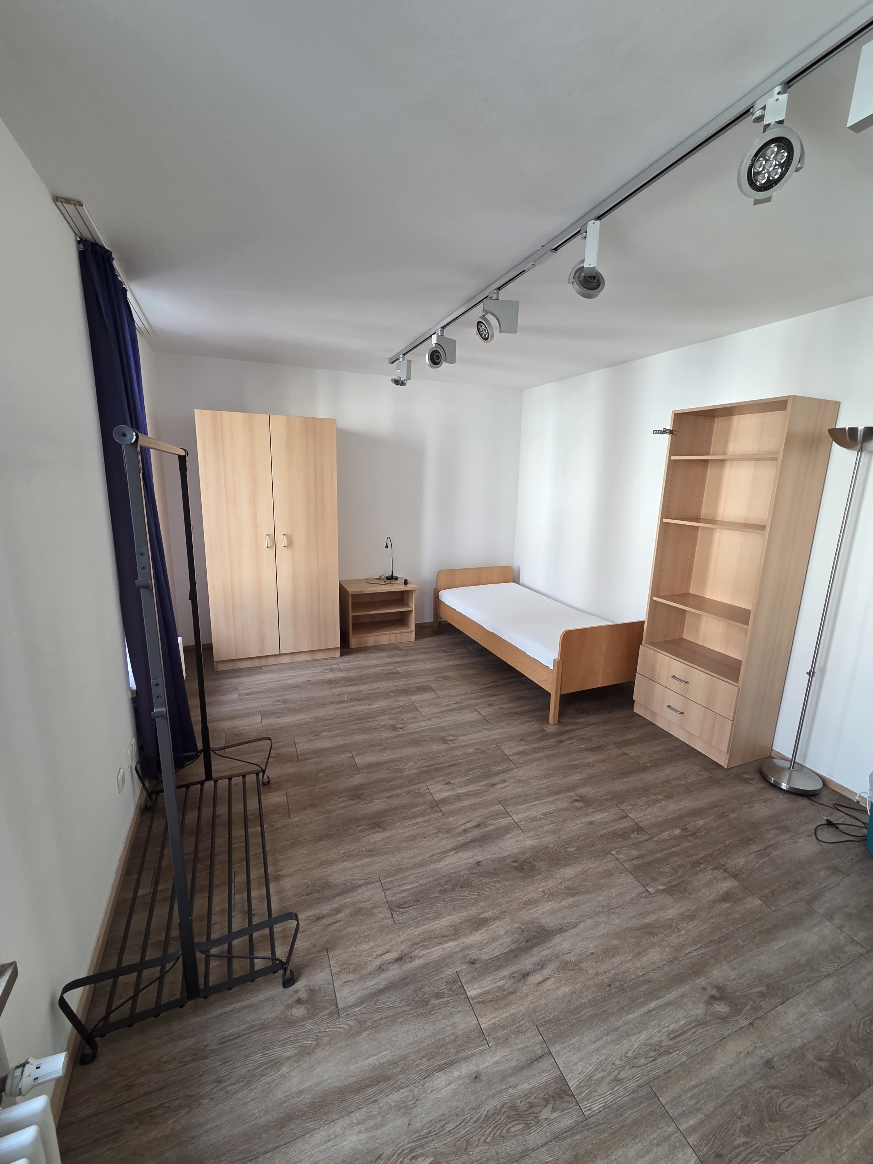 Furnished Room in Maxvorstadt – €200, 10 Days, 5 Min to U2, Walk to LMU & TUM photo 2