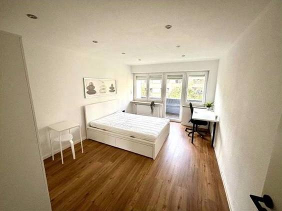 Furnished Room with Balcony in Shared Flat - Obergiesing - Available from 01.04.2026 - 880€ photo 3