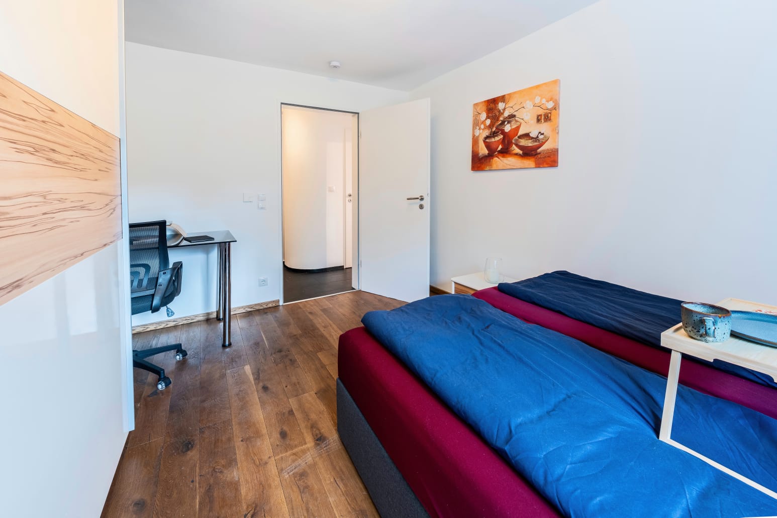 Fully Furnished Apartment for 2 in Munich (KVR Available)