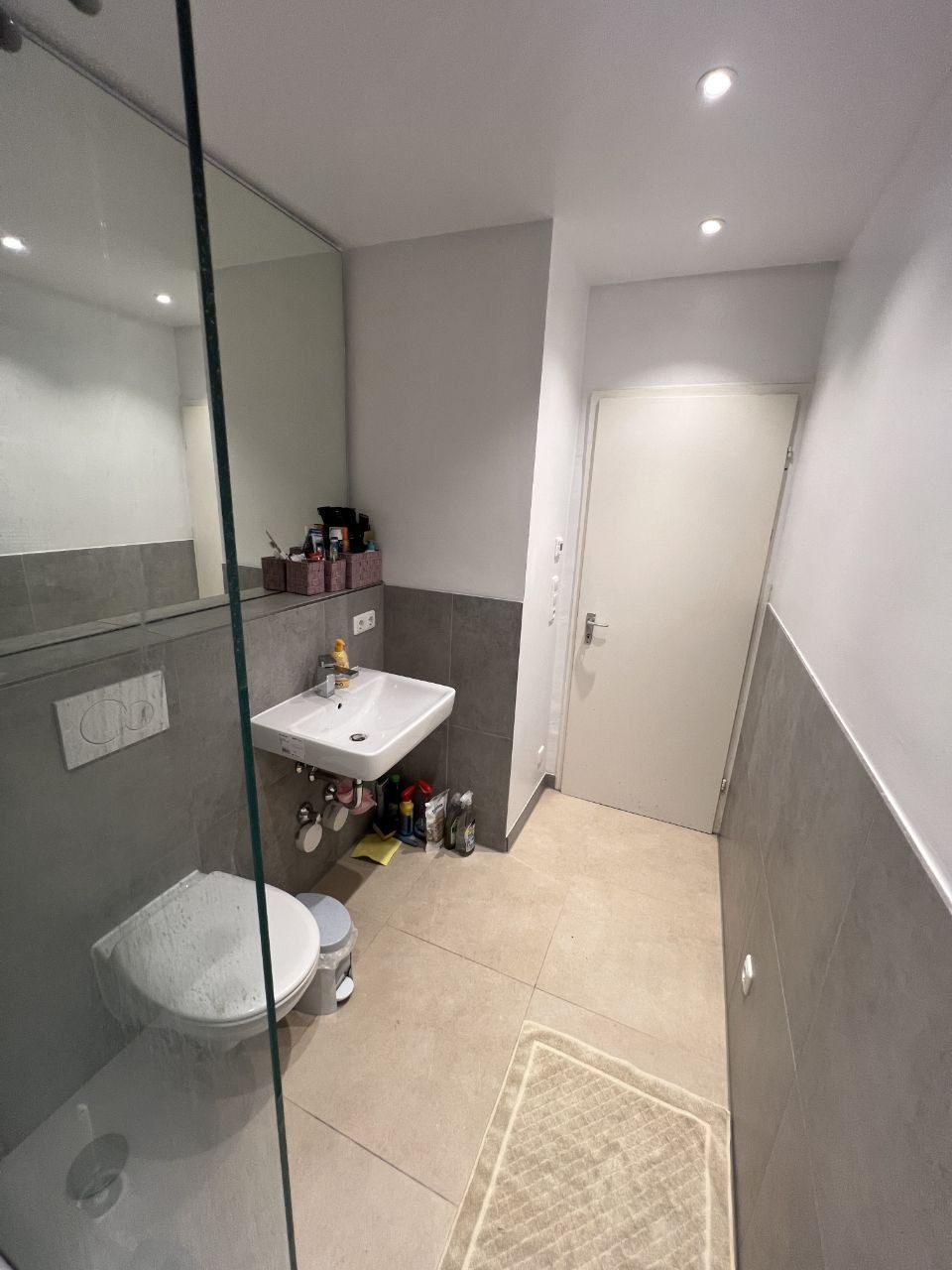 Furnished Room at U-Bahn Westpark - 3 Months (Extendable) photo 2