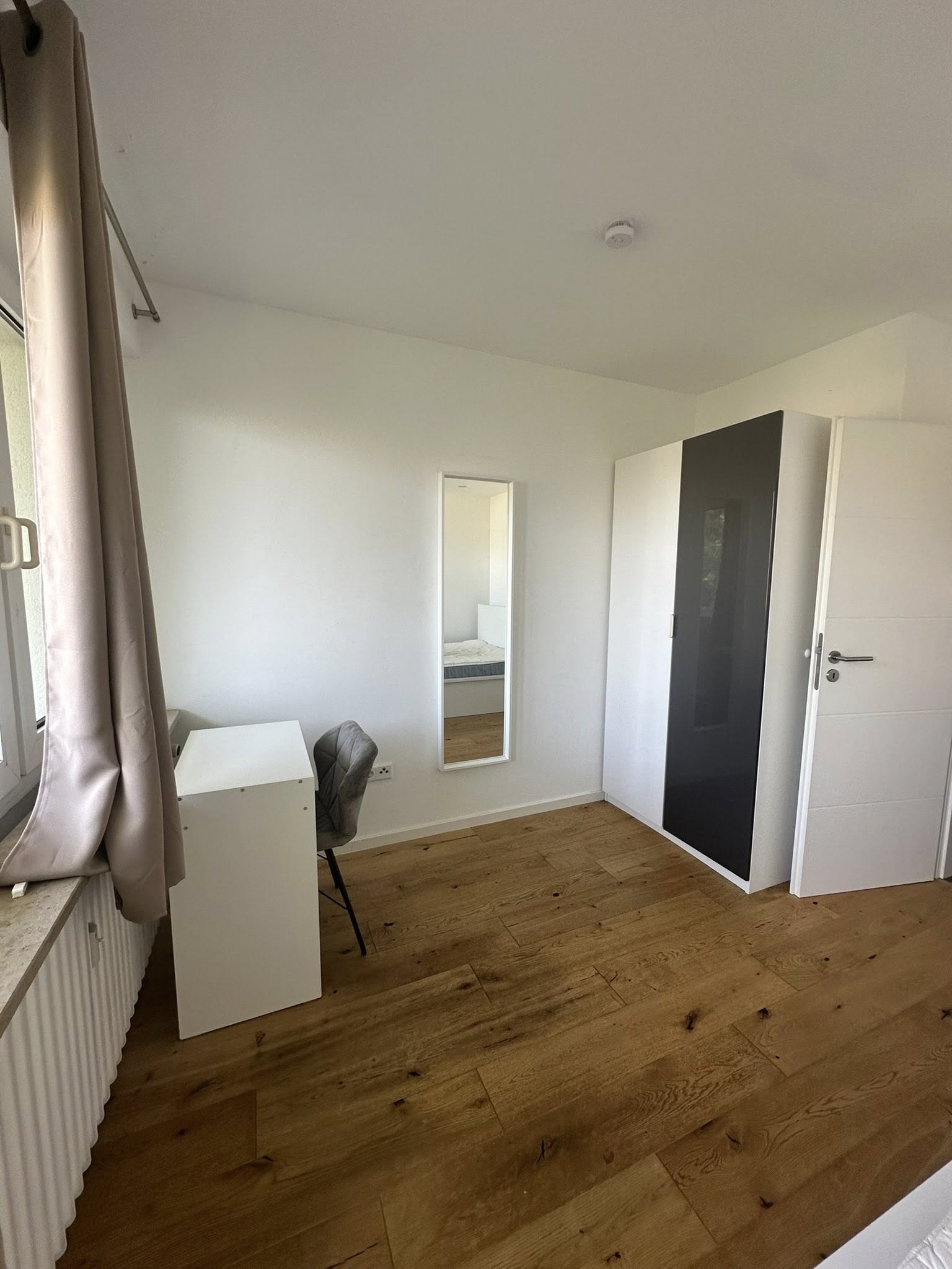 Bright Room with Balcony in Moosach | 810€ All-in | Near U-Bahn & Olympia Center photo 2