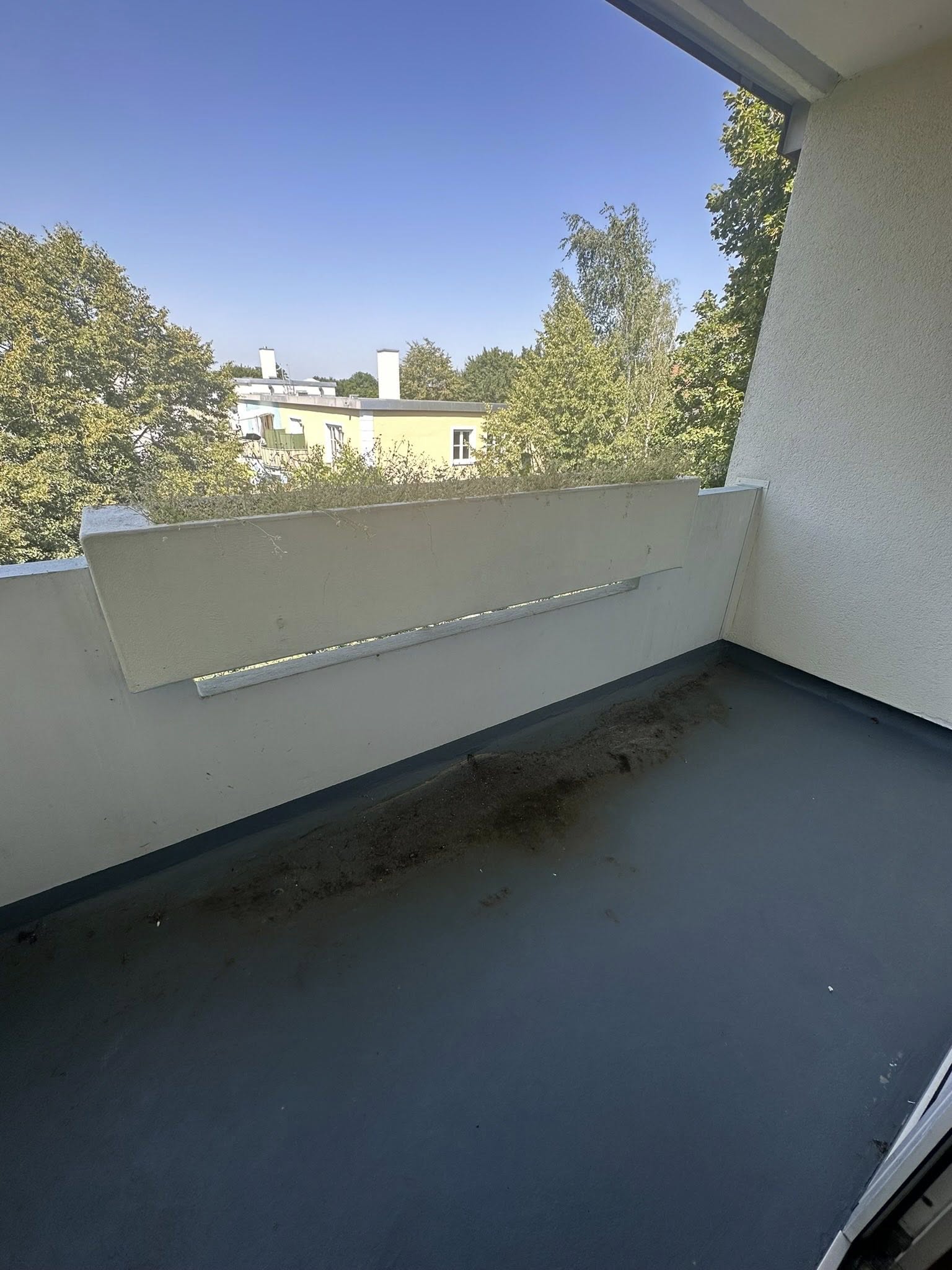 Bright Room with Balcony in Moosach | 810€ All-in | Near U-Bahn & Olympia Center photo 3