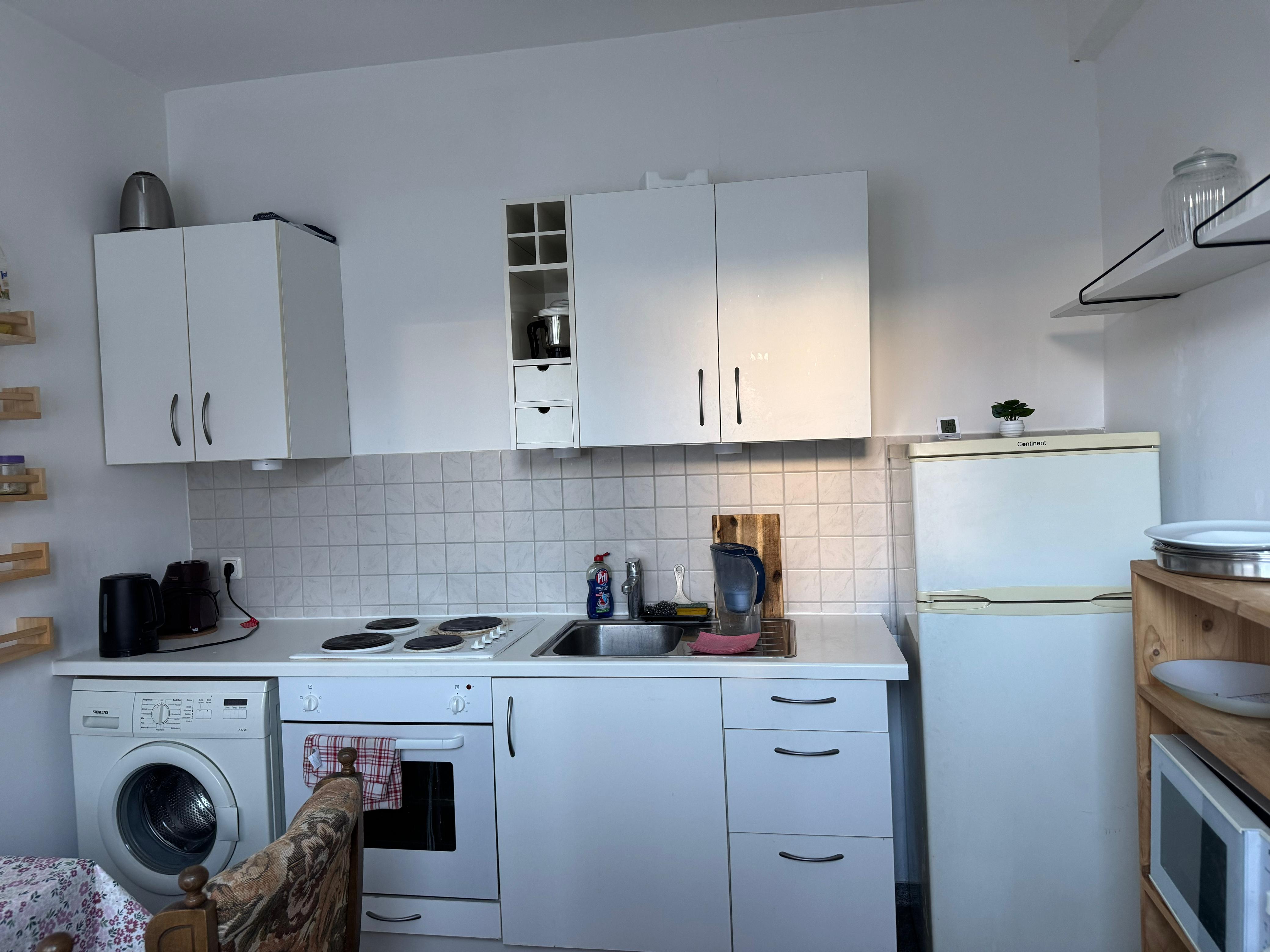 1-Room Apartment in Gern (U1/U7) – All-Inclusive May Sublet photo 2