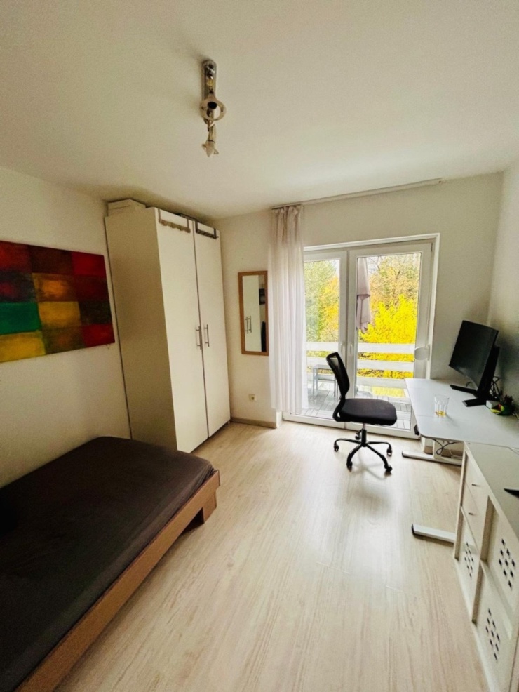 Furnished Room with Private Balcony near Oberwiesenfeld