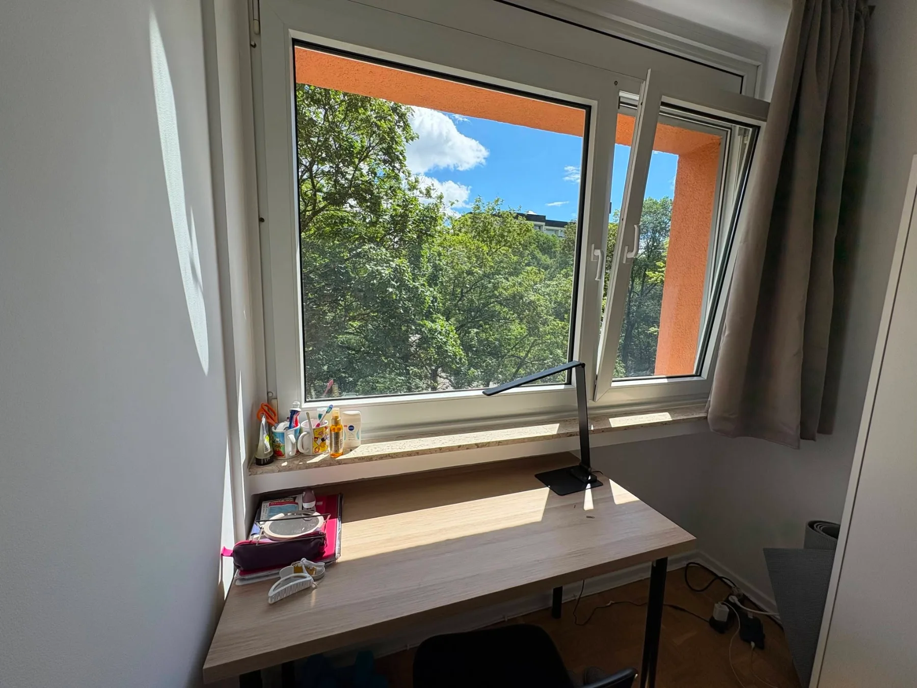 Immediate Move-In Room in Renovated Neuperlach WG