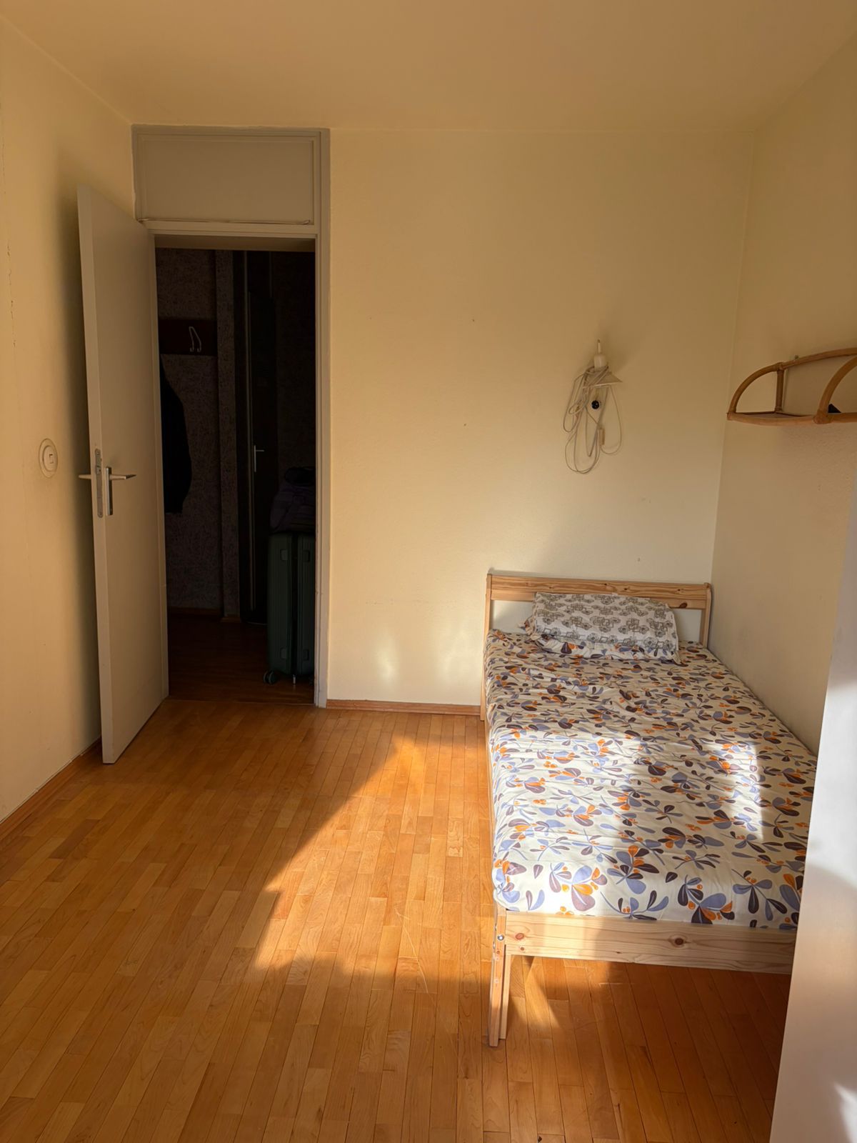 Private Room in Milbertshofen - €800 Warm, Long Term, 5 Min to U2 photo 2
