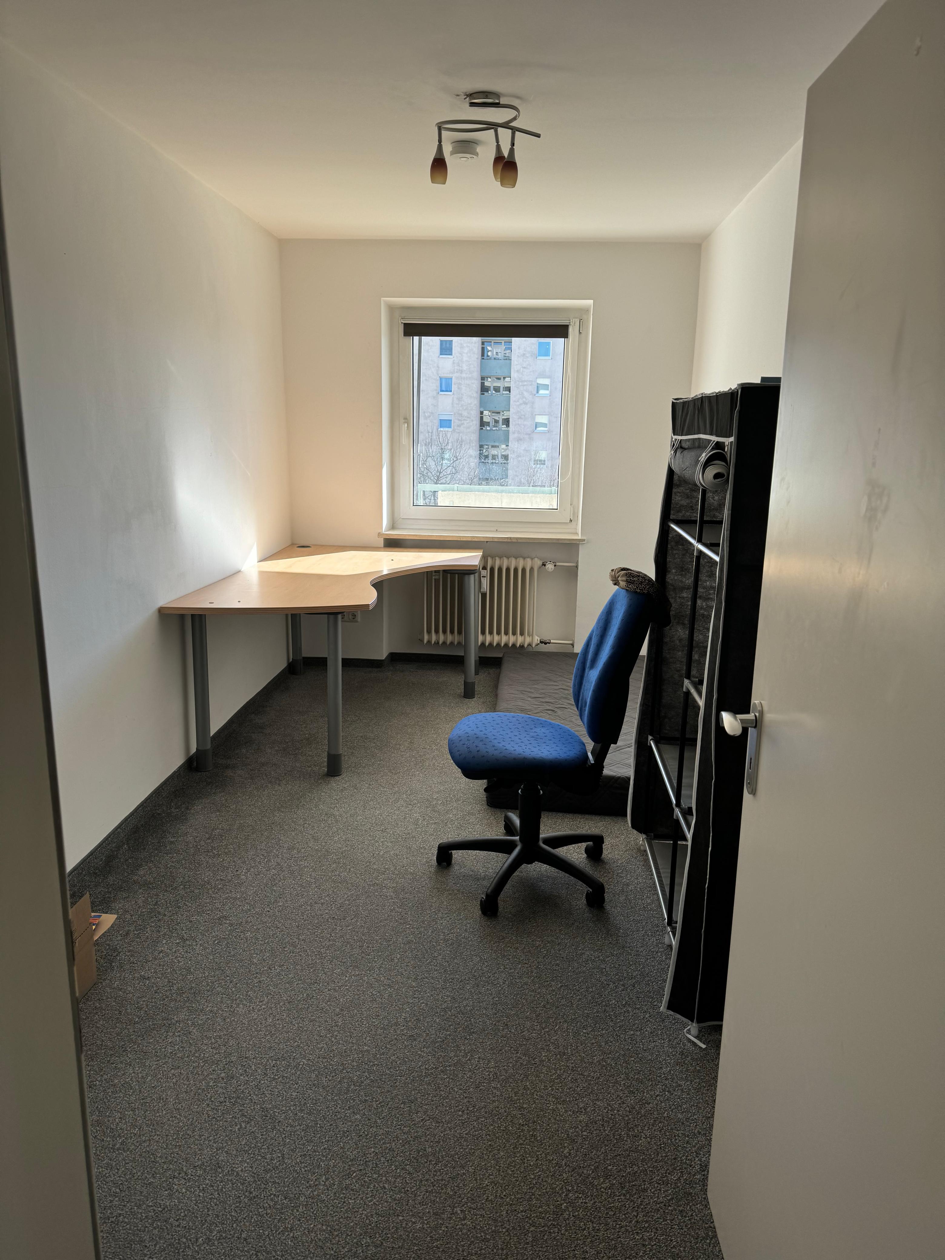 Furnished Room in Shared Apartment - Germering - Available from 01.05.2026 - 650€