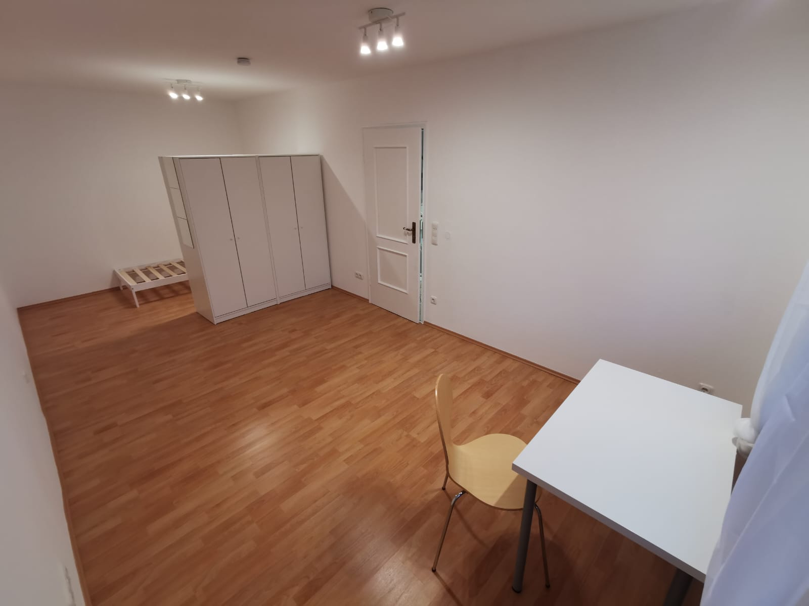 Bright Room in 5-Person WG near Großhadern (U6) – Anmeldung Possible