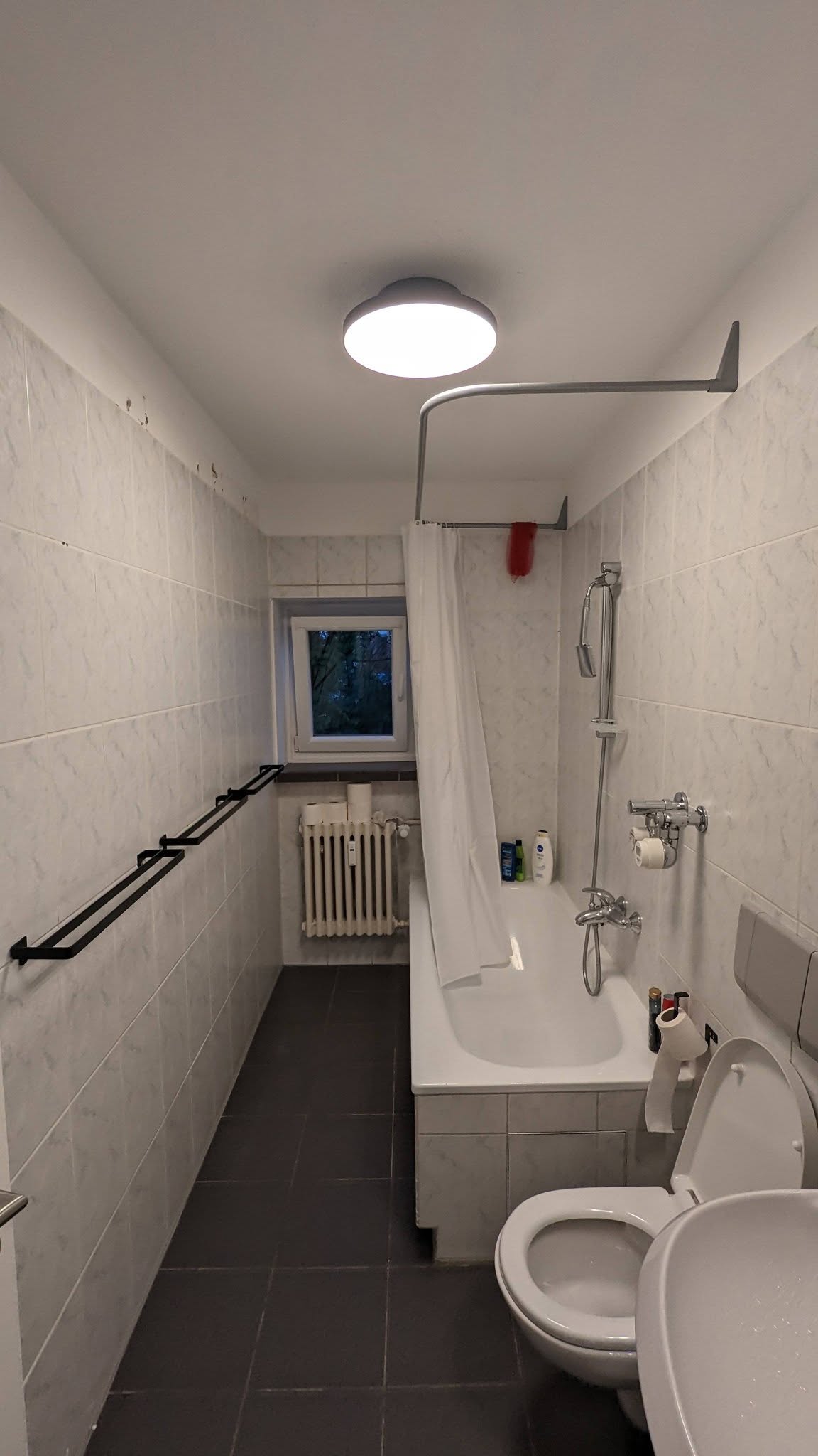 Furnished WG Room in Moosach - 670€ All-in - 1 min to U1 photo 2