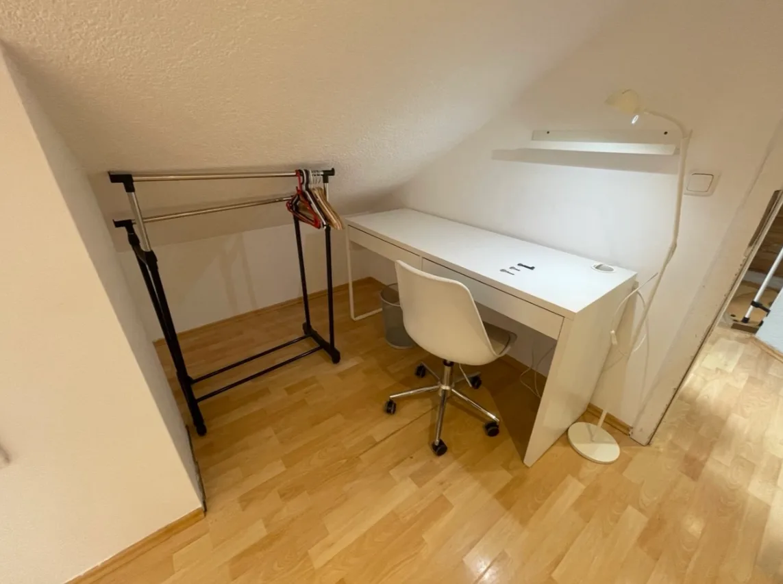 Furnished attic room in Unterföhring, €750/mo, Anmeldung possible photo 3