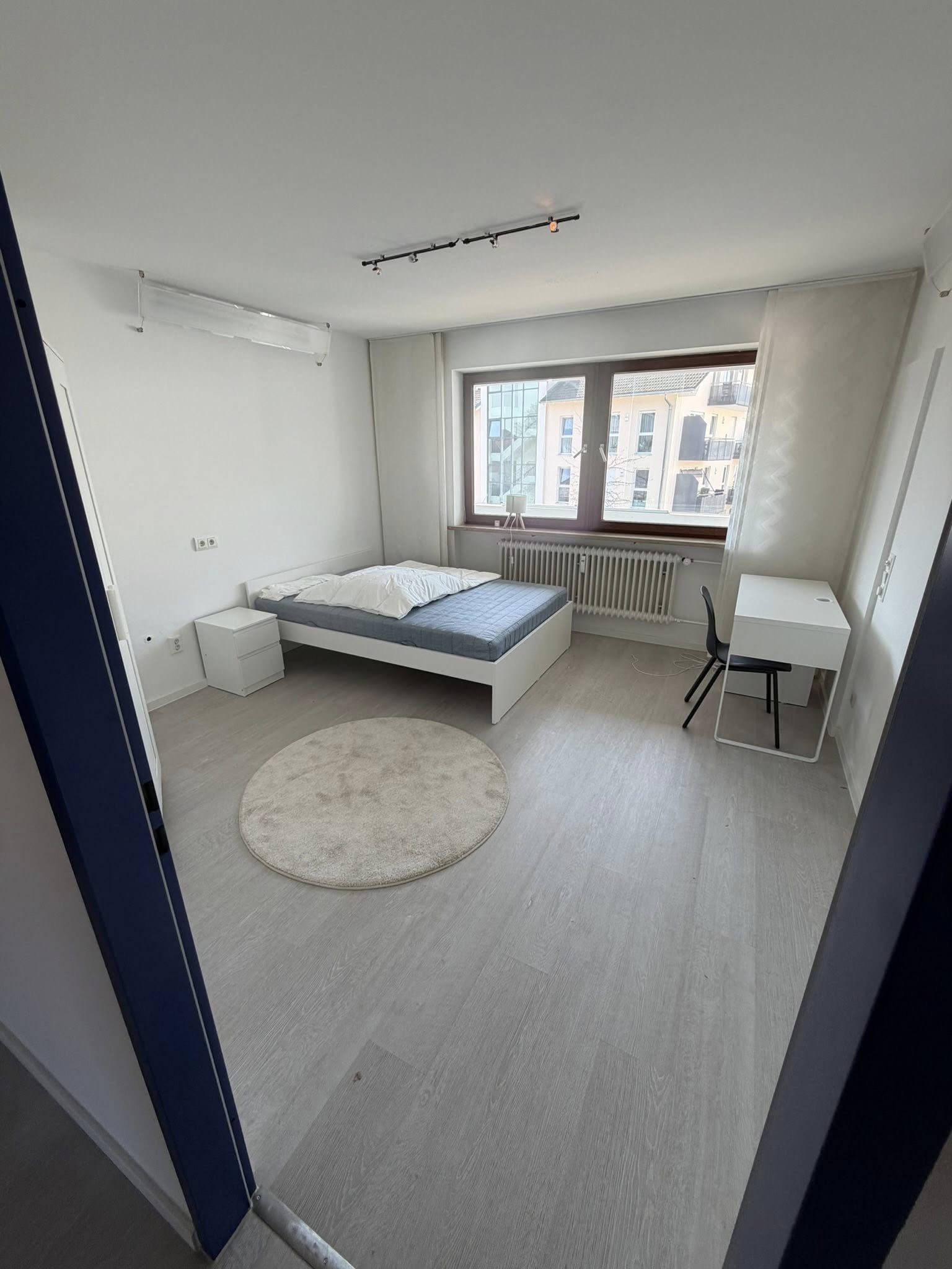 Newly Renovated Room with Balcony in Wolfratshausen