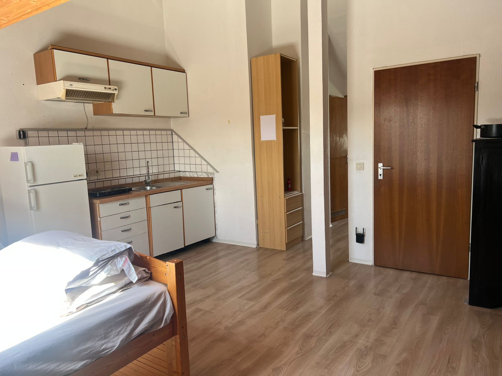 Fully Furnished Attic Room near Weddigenstraße photo 2