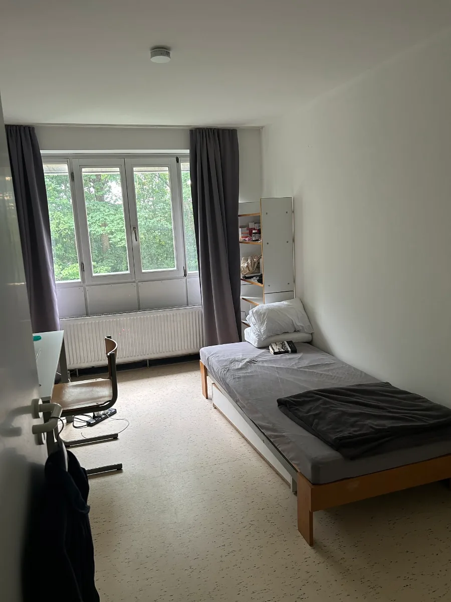 Student sublet near Kieferngarten, €382.20/mo