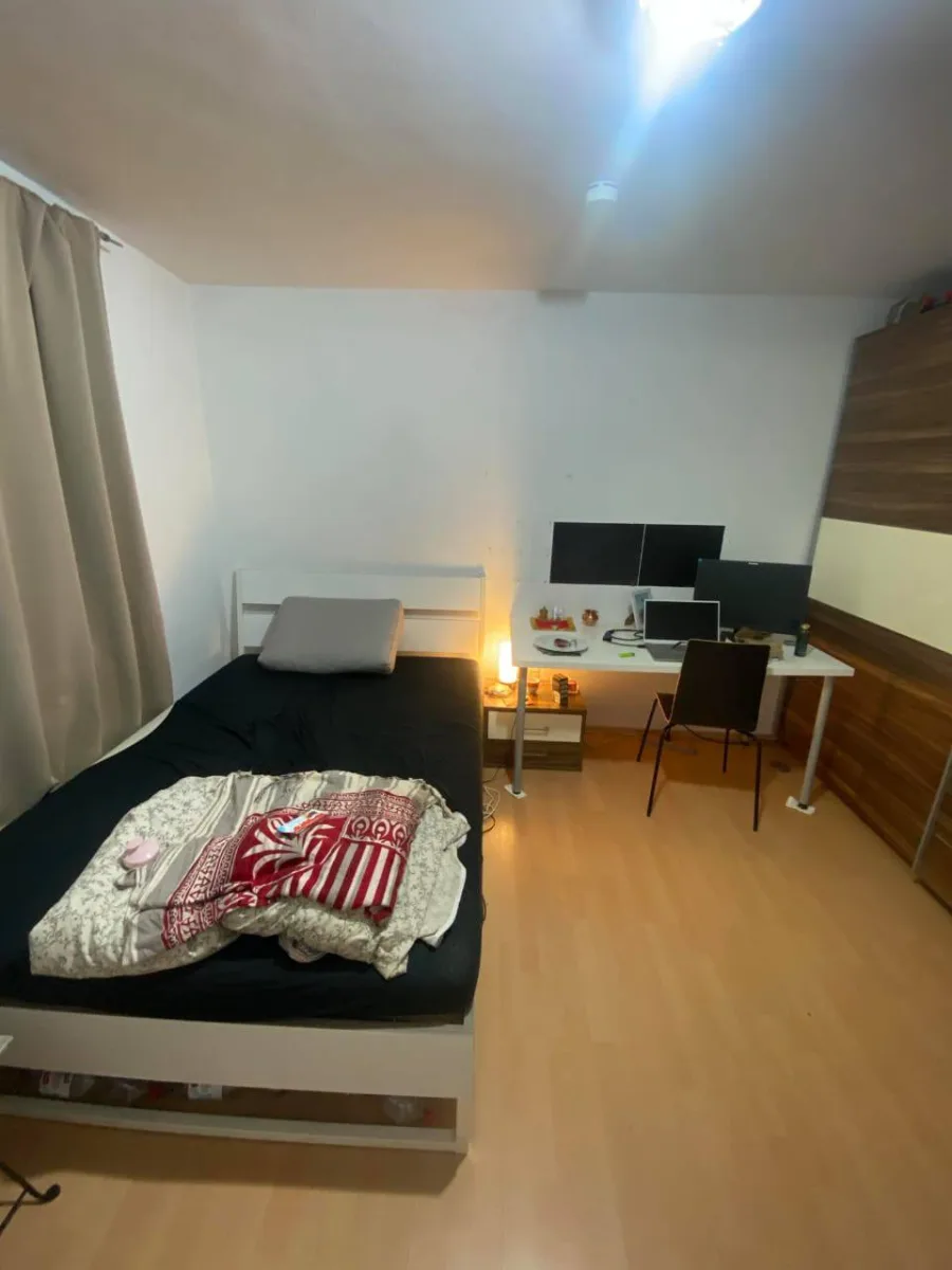 Furnished room in Milbertshofen Am Hart, €680/mo, June sublet