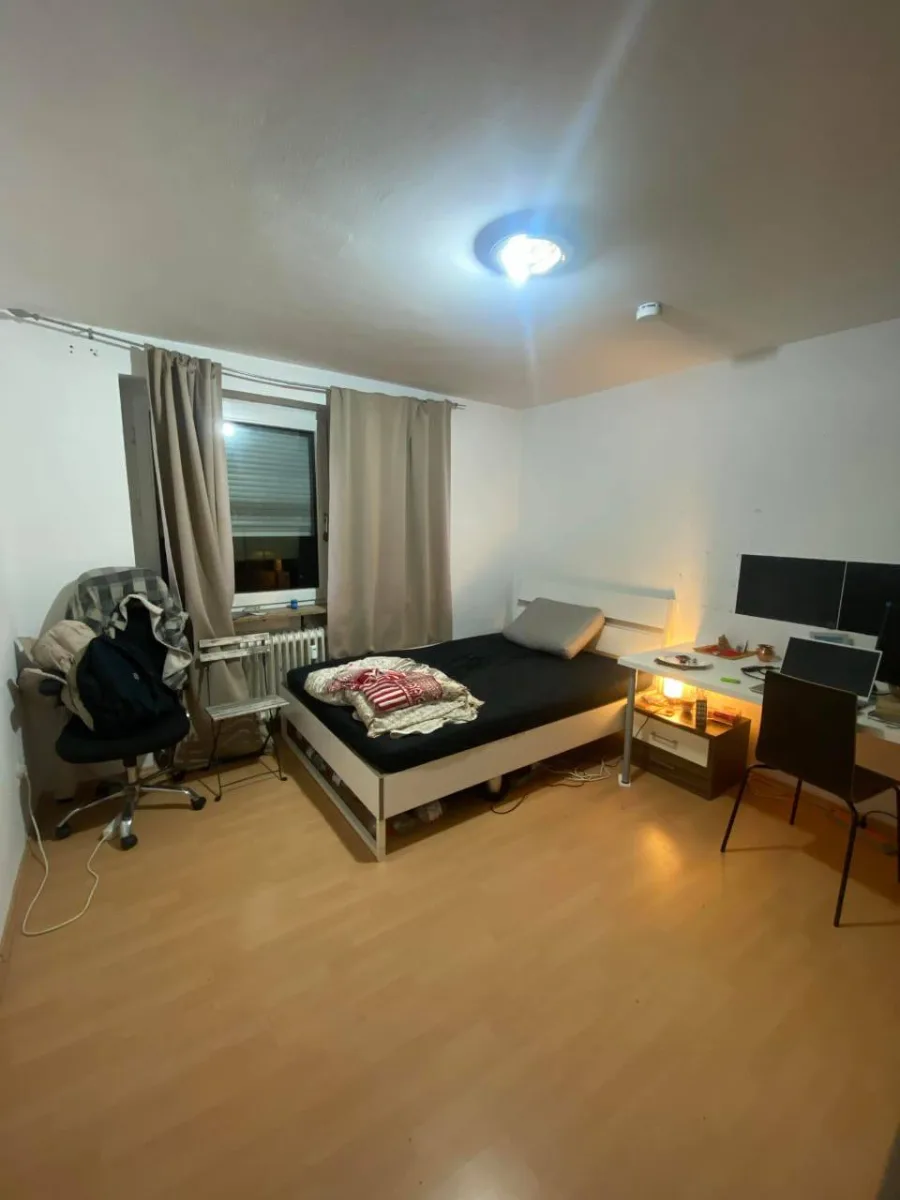 Furnished room in Milbertshofen Am Hart, €680/mo, June sublet photo 2