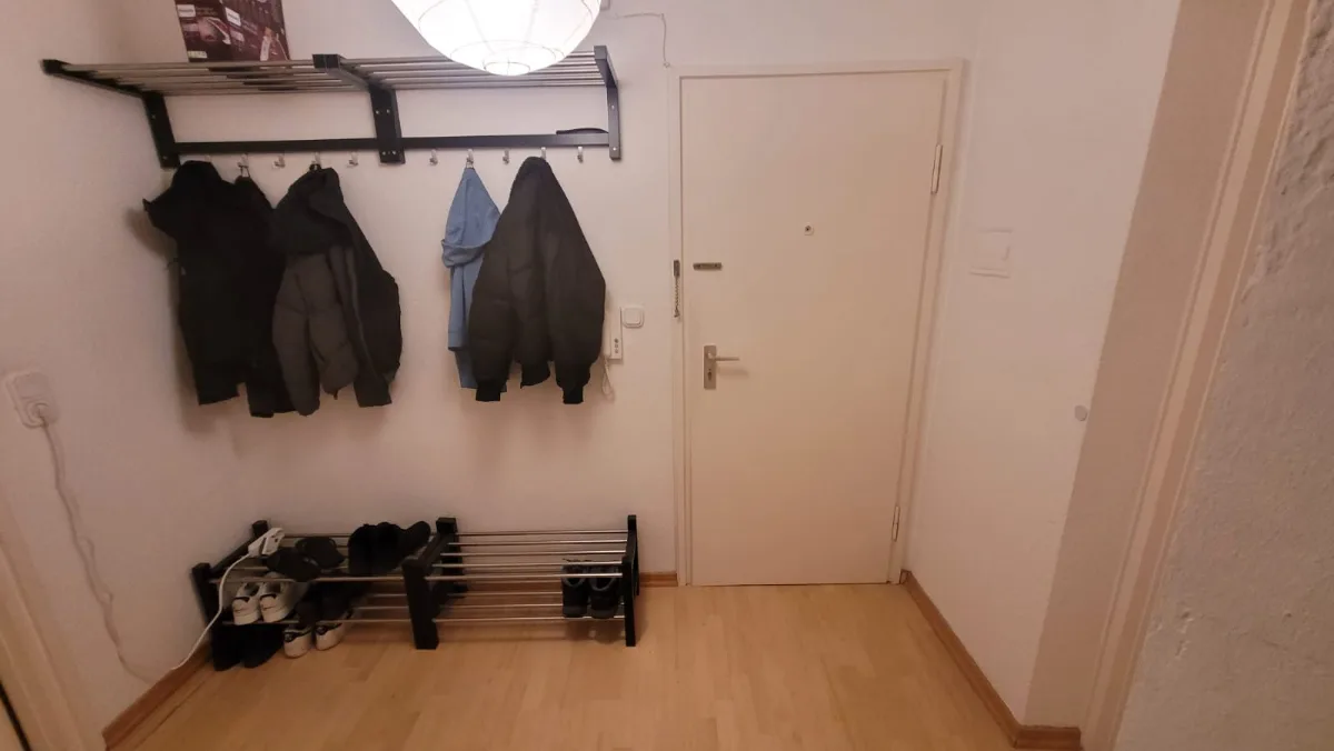 Furnished Room in a Shared Apartment photo 3